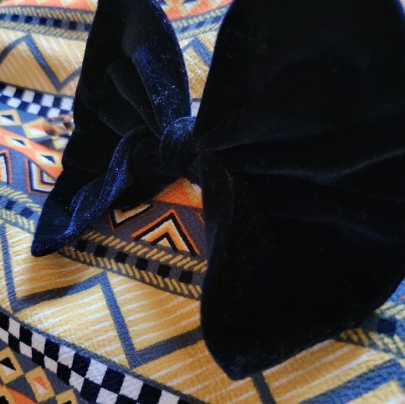 VTG Oversized Velvet Bow Phillips "Big Clip" The Madonna Bow Vintage Acc… - Picture 8 of 14